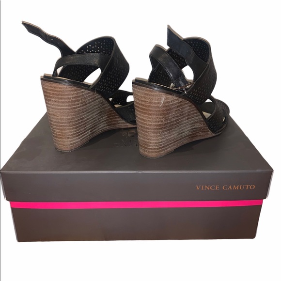 Vinca Camuto Rustic Wedges - Picture 2 of 2